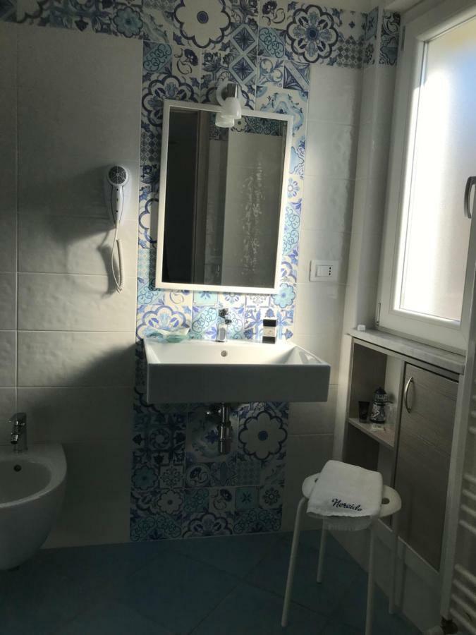 トロペーア Nereide Bed & Breakfast エクステリア 写真